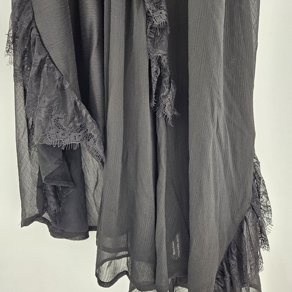 WIDOW Dolls Kill Black Gothic Layered Lace Asymmetric V-Neck Puff Sleeve Dress - Picture 4 of 9